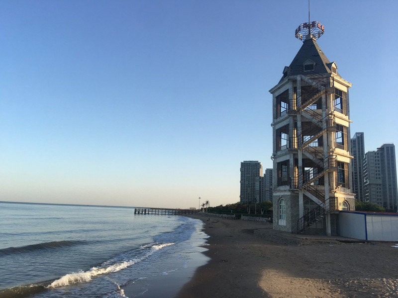 海滨风情与人文底蕴,秦皇岛的双面魅力